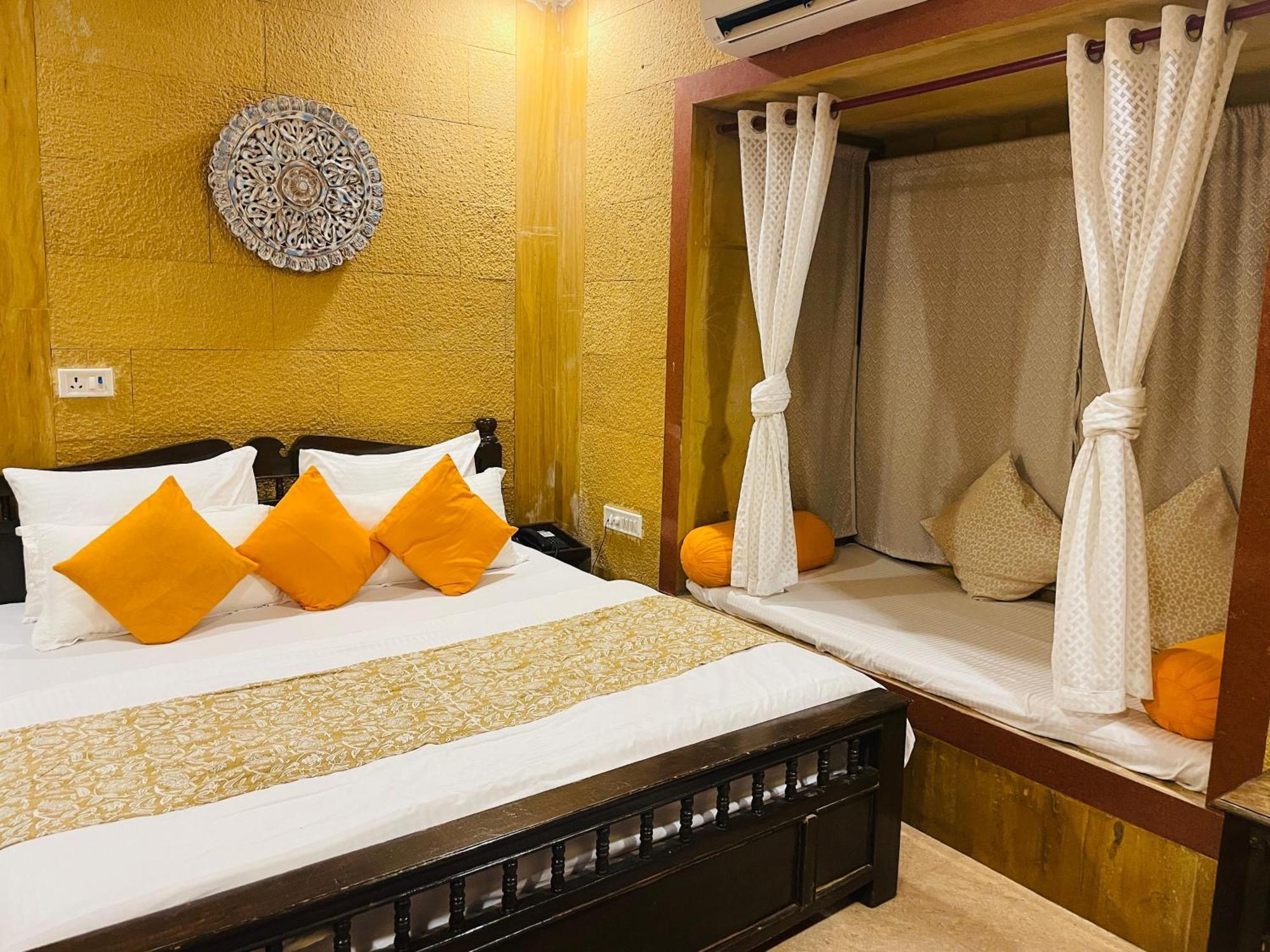 Hotel Meerana 斋沙默尔 外观 照片